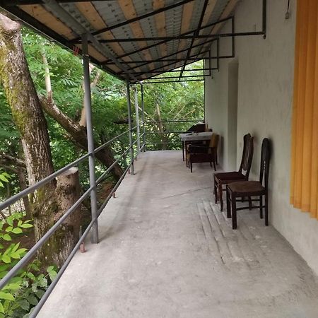 Hostel On The River Batumi Exterior photo